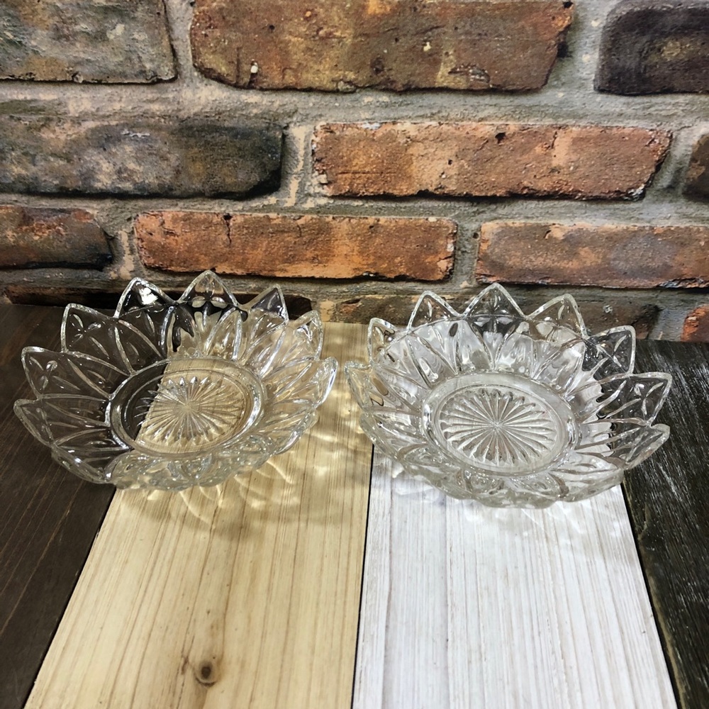 2 Vntg Federal Petal Crystal Clear Glass Nut Dish